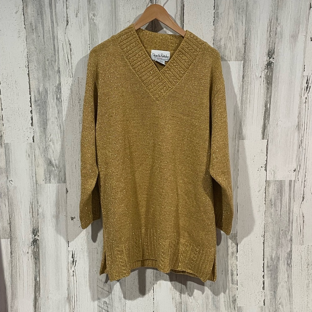 DIANE VON FURSTENBERG Vintage 80’s Gold V-Neck Sweater Size Large